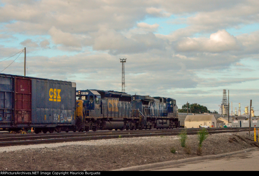 CSX & CEFX Locomotives in the yard